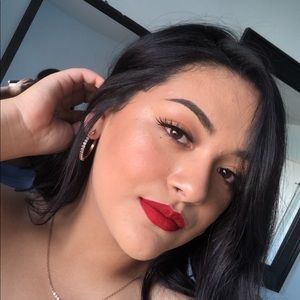 Meet your Posher, Erika